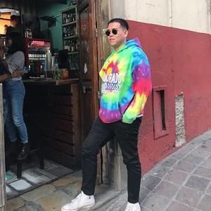 Meet your Posher, Josue